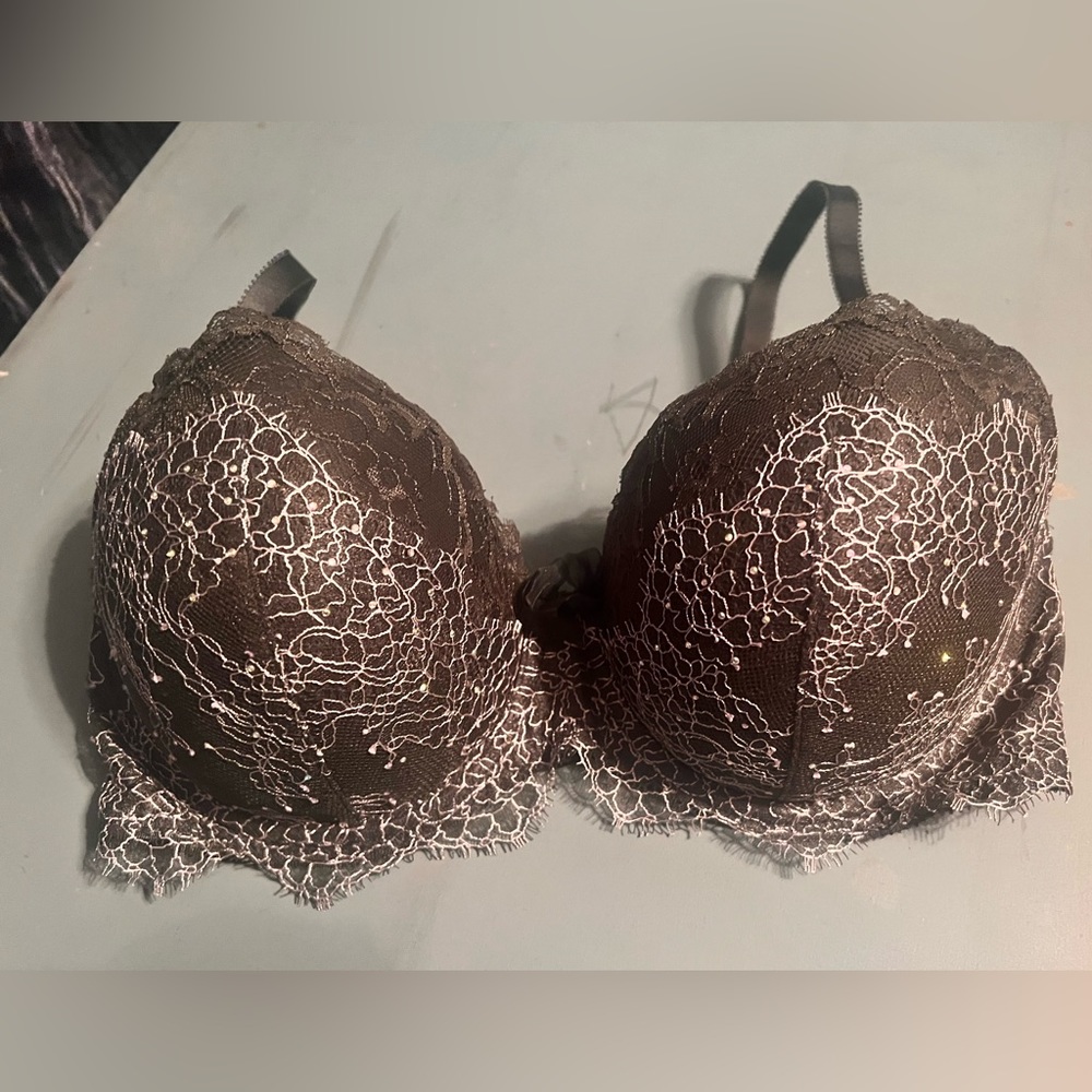 Victoria’s Secret 36D Dream Angels Lined Demi Olive